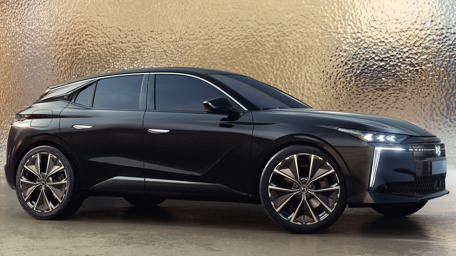 Νέο DS Νο4: Το DS4 άλλαξε όνομα και εμφάνιση